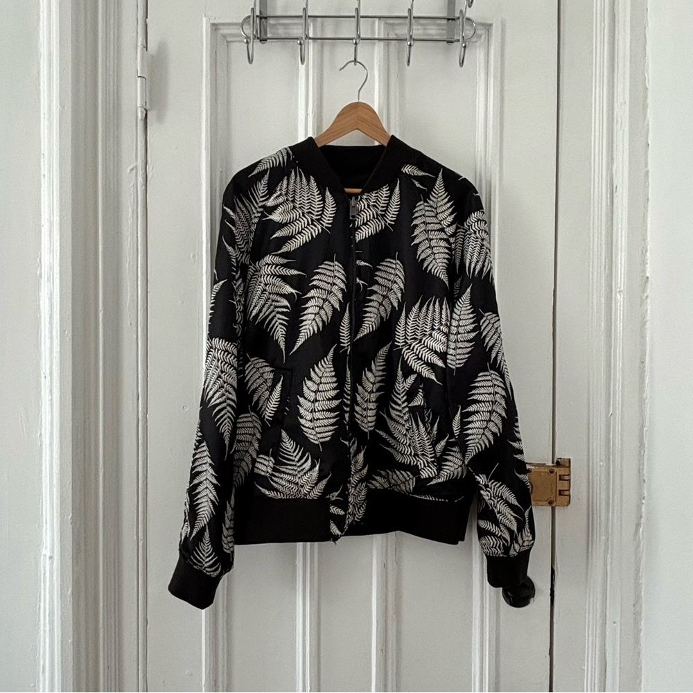 H&M Reversible Bomber Jacket / Black + Fern pattern / Size L